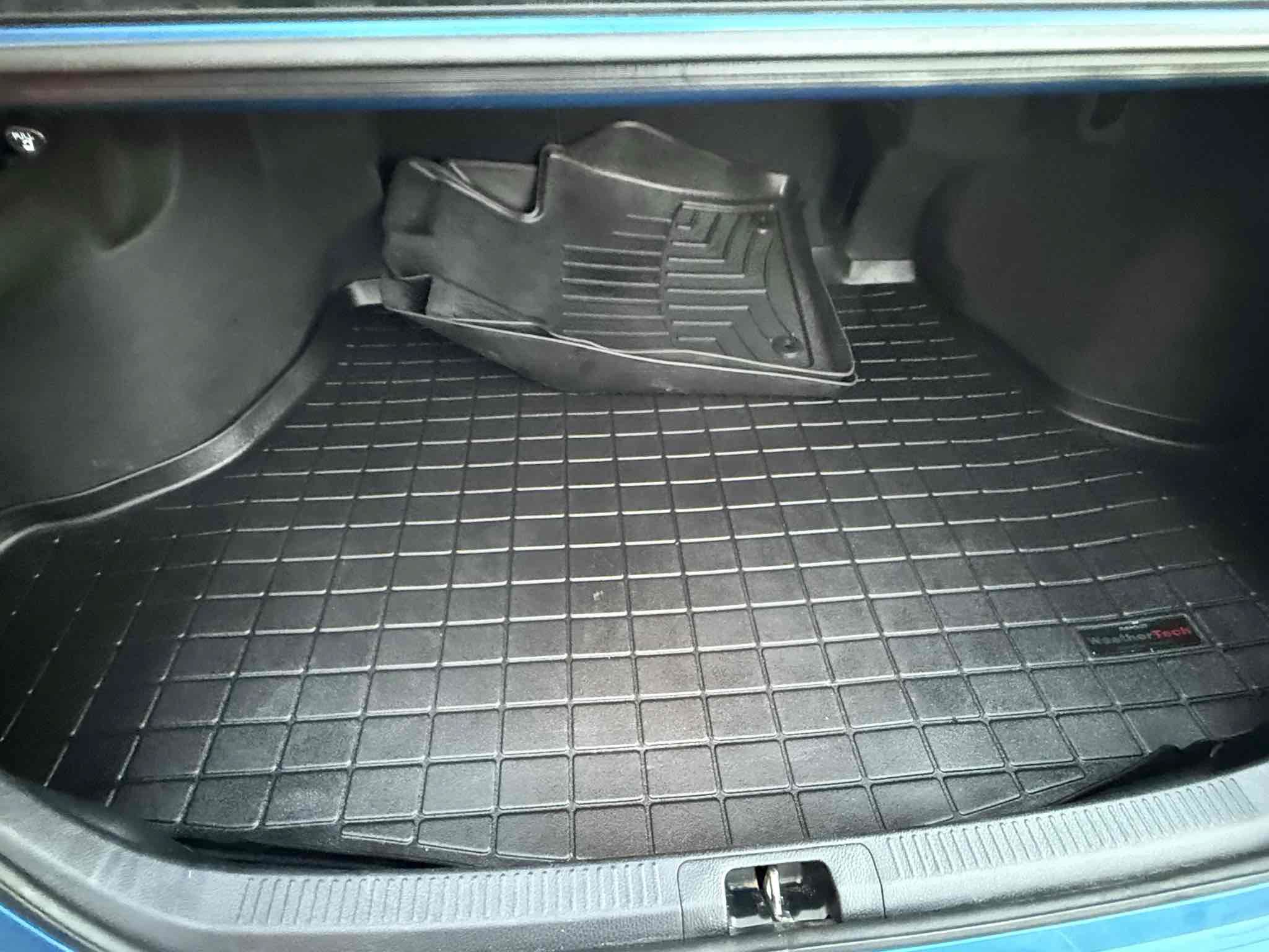 Used 2020 Toyota Camry LE w/ Carpet Mat Package FWD image 68