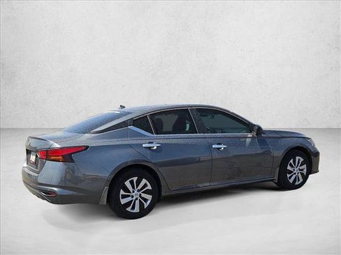 Certified 2025 Nissan Altima 2.5 S FWD image 5