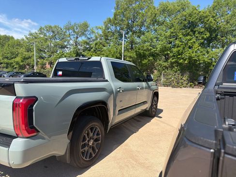 Used 2024 Toyota Tundra Platinum AWD/4WD image 4