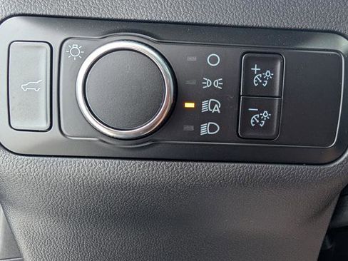 Used 2025 Ford Escape ST-Line w/ Cold Weather Package FWD image 13