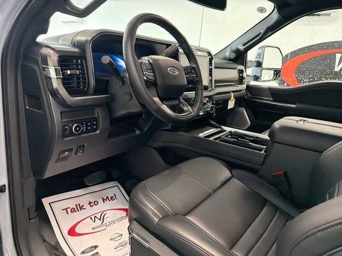 New 2026 Ford F250 Platinum w/ FX4 Off-Road Package AWD/4WD image 12