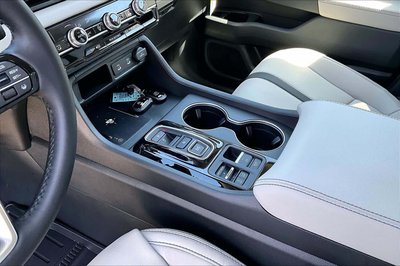 New 2026 Honda Pilot Touring image 7