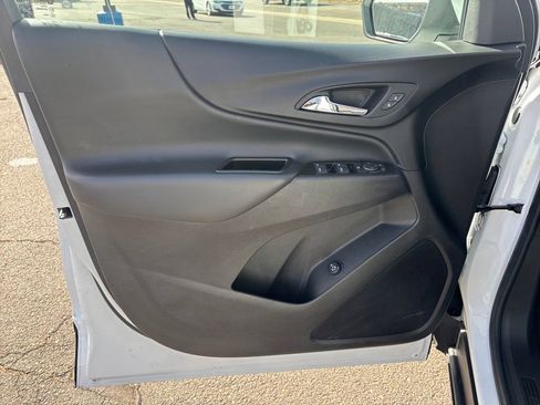 Used 2024 Chevrolet Equinox LT image 16