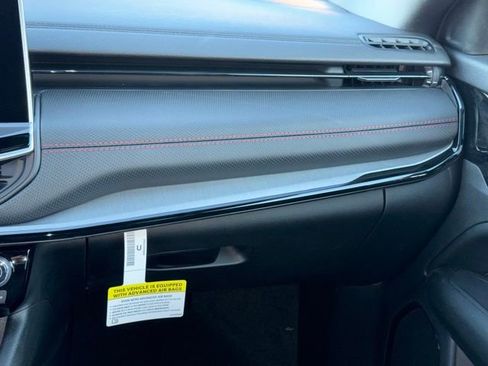 New 2026 Jeep Compass Trailhawk image 18