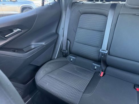 Used 2025 Chevrolet Equinox LT image 38