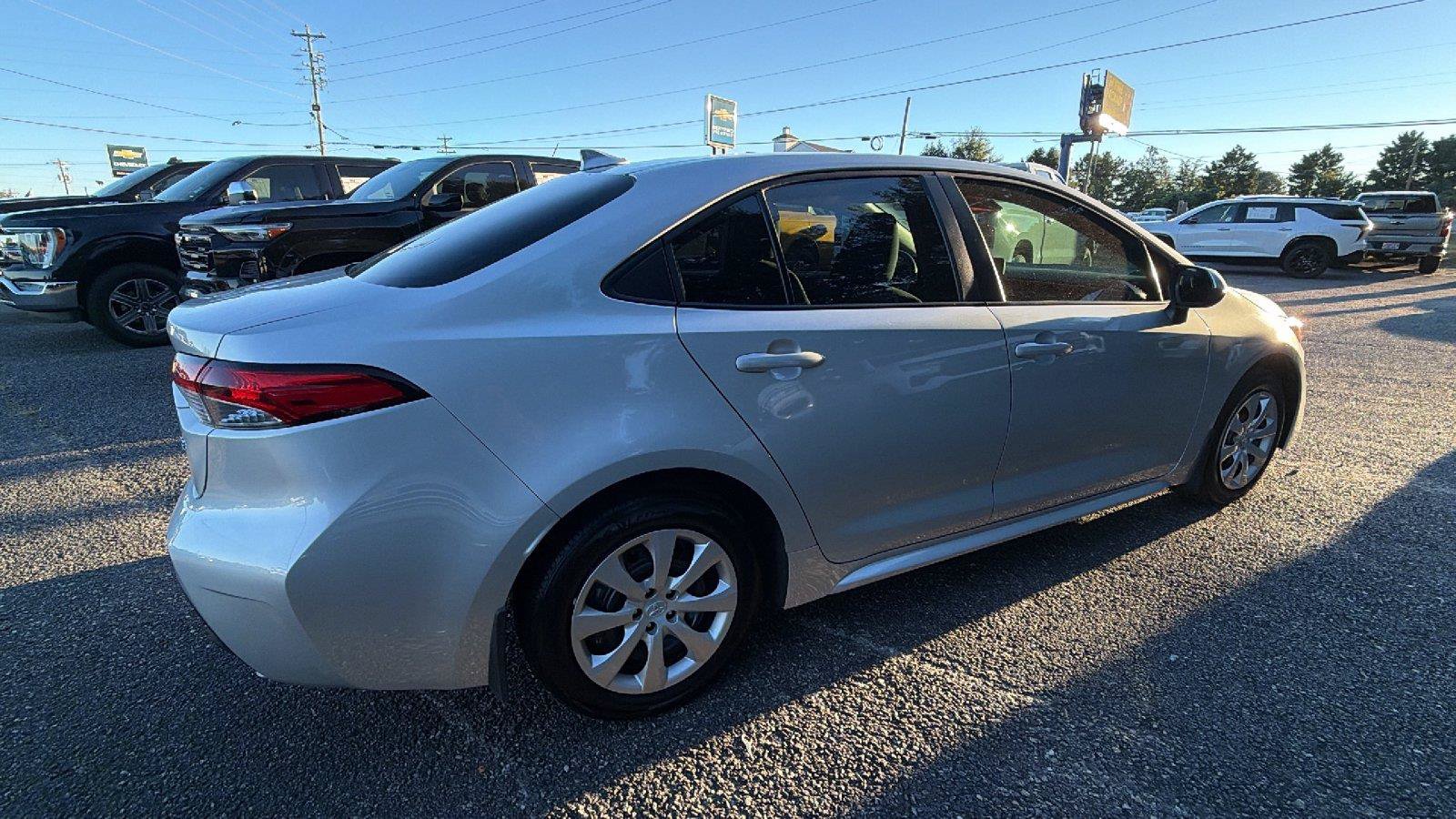 Used 2026 Toyota Corolla LE FWD image 8