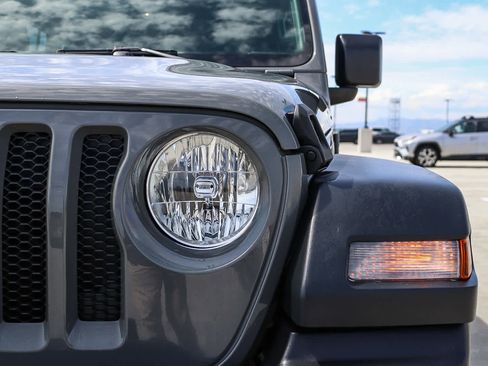 Used 2018 Jeep Wrangler Unlimited Sport S image 7