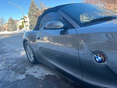 Used 2003 BMW Z4 2.5i image 5