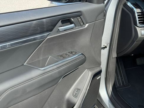 New 2026 GMC Acadia Elevation image 17