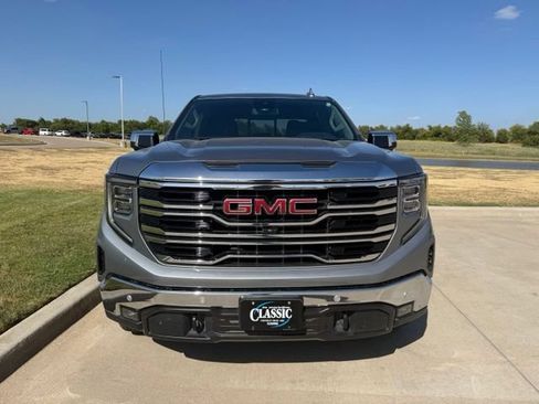 Used 2024 GMC Sierra 1500 SLT RWD image 3