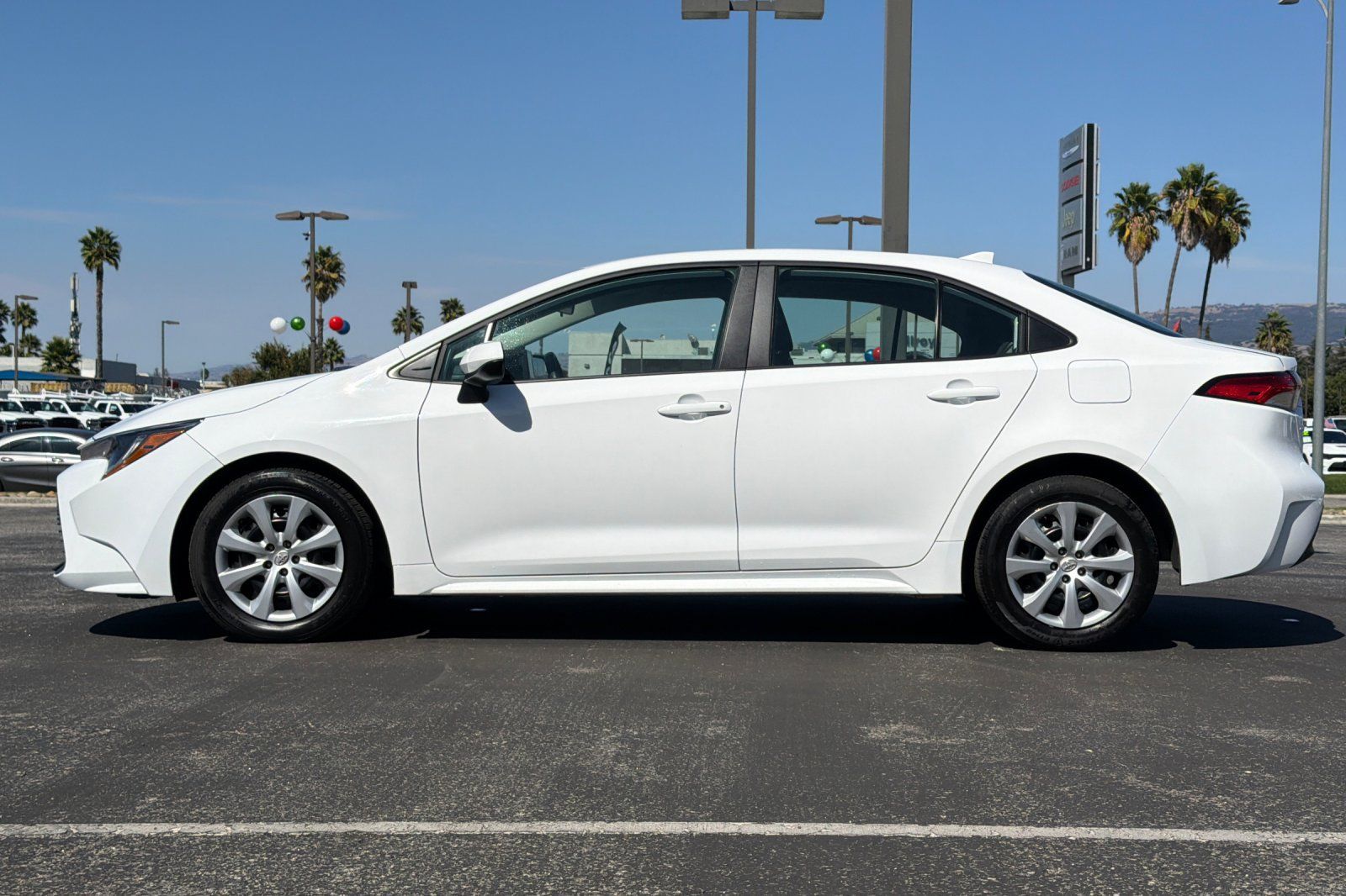 Used 2025 Toyota Corolla LE FWD image 7