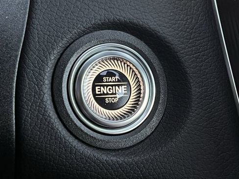 Used 2023 Mercedes-Benz C 43 AMG 4MATIC Cabriolet image 35