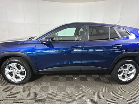 Used 2024 Chevrolet Trax LS w/ LS Convenience Package FWD image 5