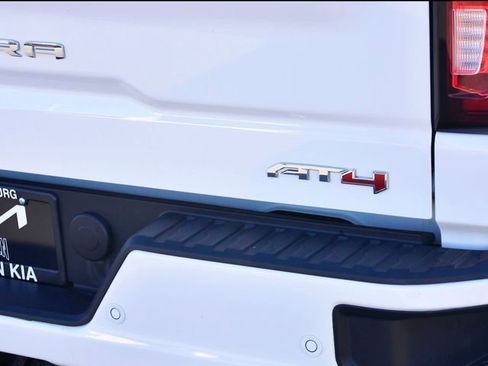 Used 2021 GMC Sierra 1500 AT4 w/ AT4 Premium Package image 4