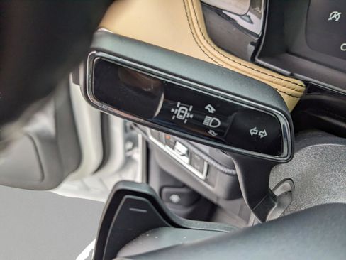 Used 2021 Lincoln Corsair Reserve image 31