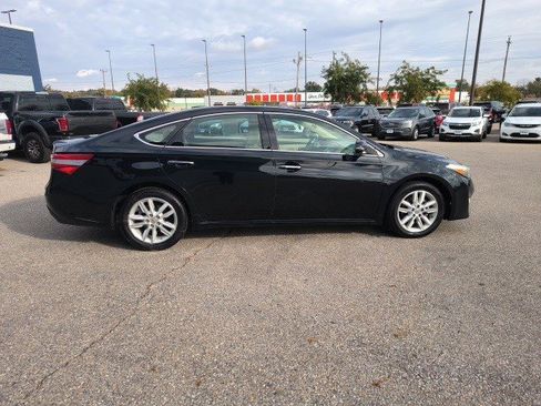 Used 2014 Toyota Avalon XLE image 6