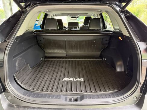 Used 2019 Toyota RAV4 Limited w/ Advanced Technology Package AWD/4WD image 11