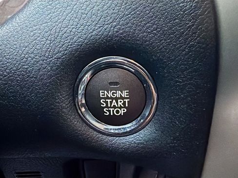 Used 2017 Lexus GX 460 image 33