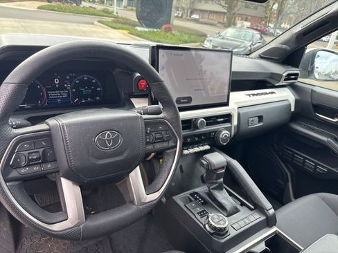 Used 2024 Toyota Tacoma TRD Off-Road w/ TRD Off Road Upgrade Package image 9