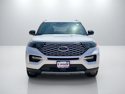 Used 2020 Ford Explorer Platinum w/ Premium Technology Package AWD/4WD image 2