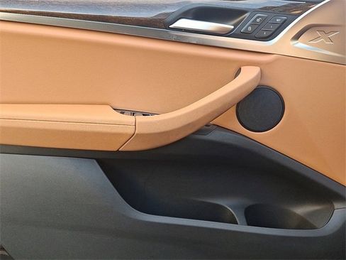 Used 2023 BMW X3 xDrive30i w/ Premium Package w/ZPA image 12