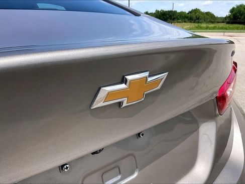 Used 2023 Chevrolet Malibu LT FWD image 27