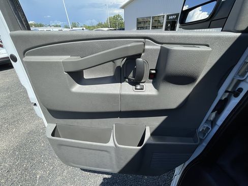 Used 2019 GMC Savana 2500 w/ Driver Convenience Package RWD image 24