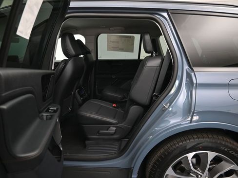 New 2026 Lincoln Aviator 2WD w/ Jet Appearance Package image 21