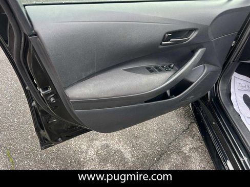 Used 2022 Toyota Corolla LE image 10