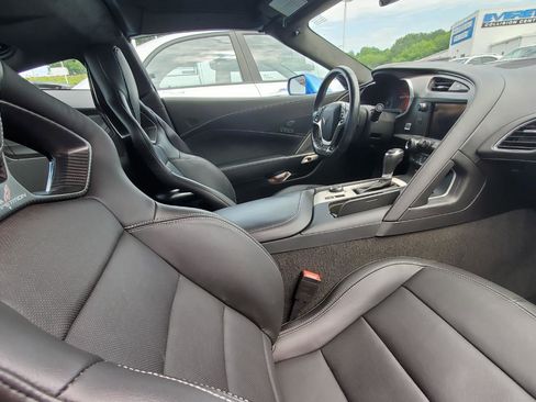 Used 2016 Chevrolet Corvette Z06 w/ 3LZ Preferred Equipment Group RWD image 5
