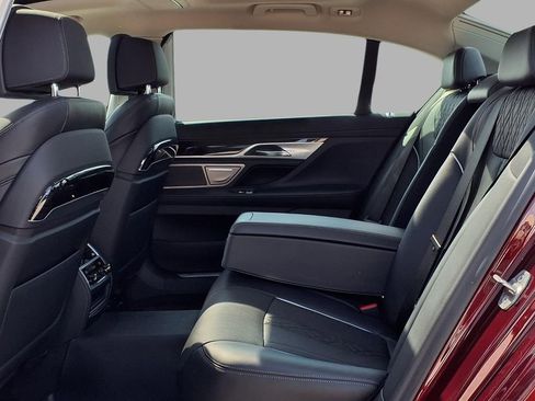 Used 2022 BMW 750i xDrive w/ Executive Package image 20