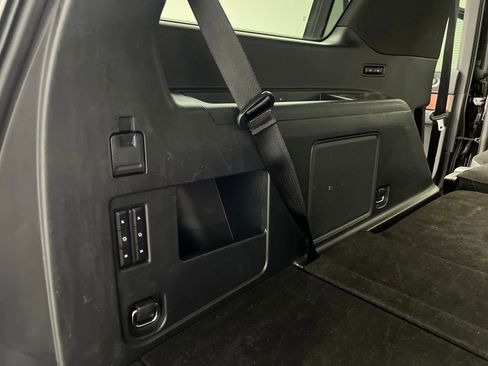 Used 2024 Lincoln Navigator Reserve image 40