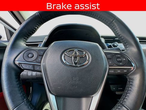 Used 2020 Toyota Camry XSE image 13