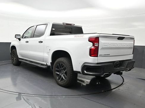 Used 2021 Chevrolet Silverado 1500 LT Trail Boss w/ Convenience Package II AWD/4WD image 3