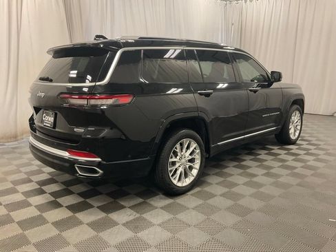 Used 2021 Jeep Grand Cherokee L Summit w/ Luxury Tech Group V AWD/4WD image 2