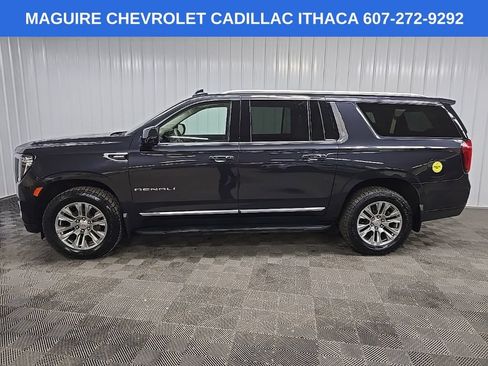 Used 2023 GMC Yukon XL Denali AWD/4WD image 5