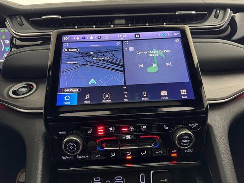 Used 2023 Jeep Grand Cherokee Overland w/ Rear Seat Video Group I image 31