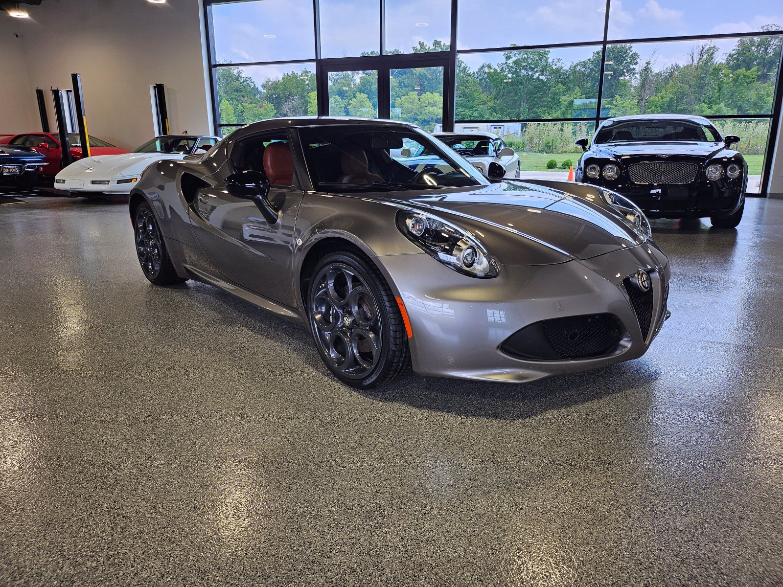 Used 2016 Alfa Romeo 4C Coupe w/ Convenience Group - Coupe RWD image 8