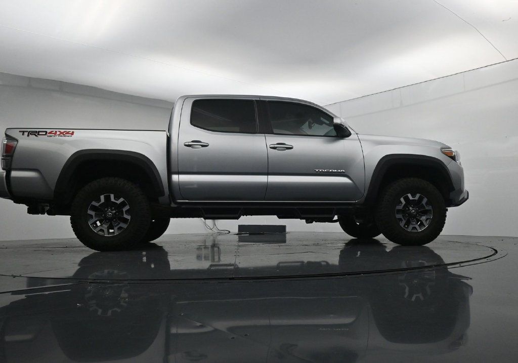 Used 2023 Toyota Tacoma TRD Off-Road w/ Technology Package AWD/4WD image 38