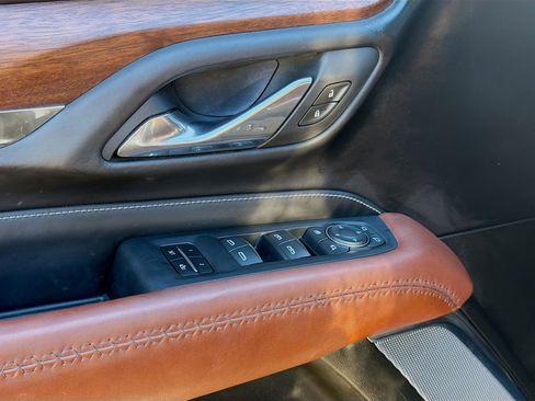 Used 2023 GMC Yukon Denali Ultimate image 23