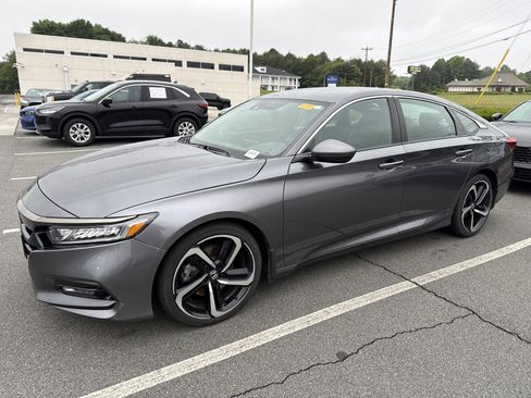 Used 2020 Honda Accord Sport image 6