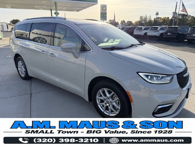 Used 2021 Chrysler Pacifica Touring-L w/ Uconnect Theater Family Group FWD image 1