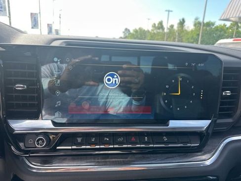 Used 2024 Chevrolet Silverado 2500 LTZ w/ LTZ Convenience Package AWD/4WD image 11