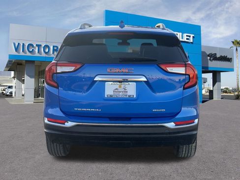 Used 2024 GMC Terrain SLT image 5