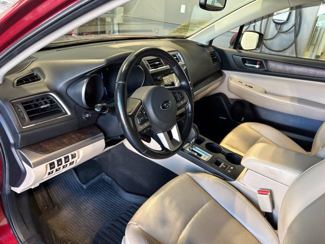 Used 2016 Subaru Outback 2.5i Limited AWD/4WD image 2
