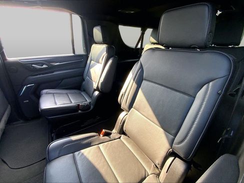 Used 2024 GMC Yukon XL Denali AWD/4WD image 21