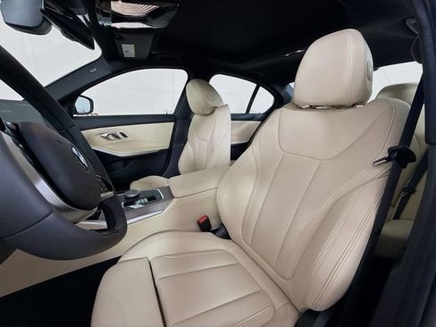 Used 2025 BMW 330i xDrive 330i xDrive w/ Premium Package image 21