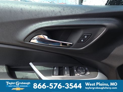 New 2026 Chevrolet Trax LS w/ LS Convenience Package FWD image 13