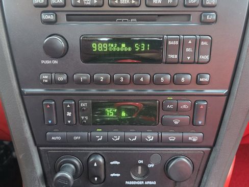 Used 2002 Ford Thunderbird image 23