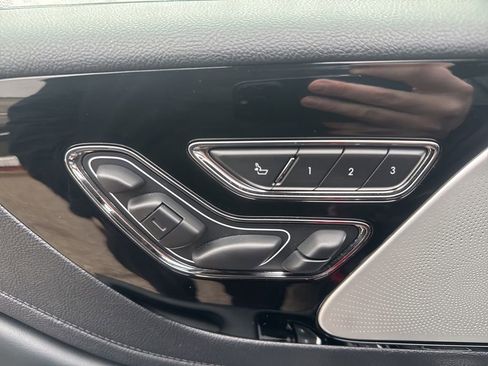 Used 2025 Lincoln Aviator Reserve w/ Equipment Group 201A image 8